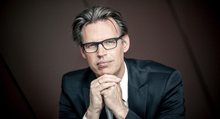 Klaas Stok bleibt bis 2025 Chefdirigent des NDR Vokalensembles (FOTO)