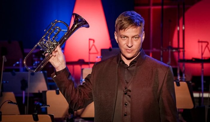 „Die Abenteuer der kleinen Trompete“: MDR und Hollywood-Star Tom Wlaschiha legen Klassiker neu auf (FOTO)