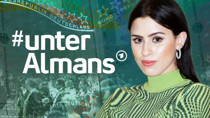 #unterAlmans: Kann Deutschland Einwanderung? Crossmedialer Schwerpunkt zu Migration mit Salwa Houmsi in der ARD Mediathek, im Ersten und in der ARD Audiothek (FOTO)
