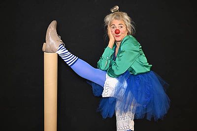 TAMALA  CLOWN SHOW „Zugestellt“