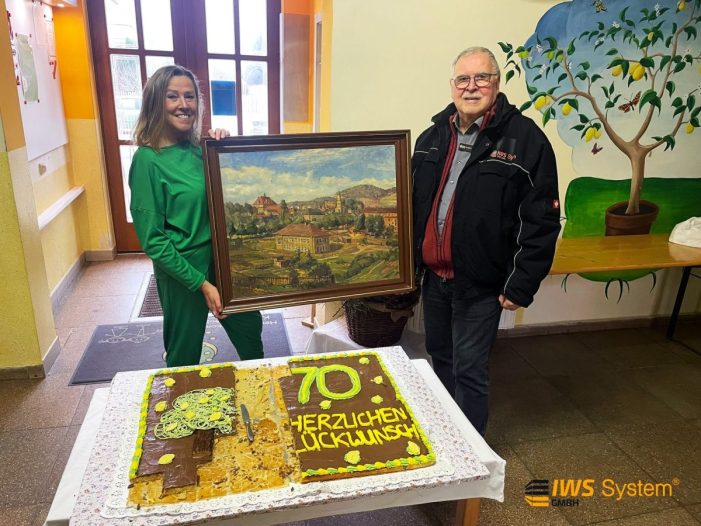 IWS System GmbH schenkt der Kindertagesstätte „Zitronenbäumchen“ Ölgemälde