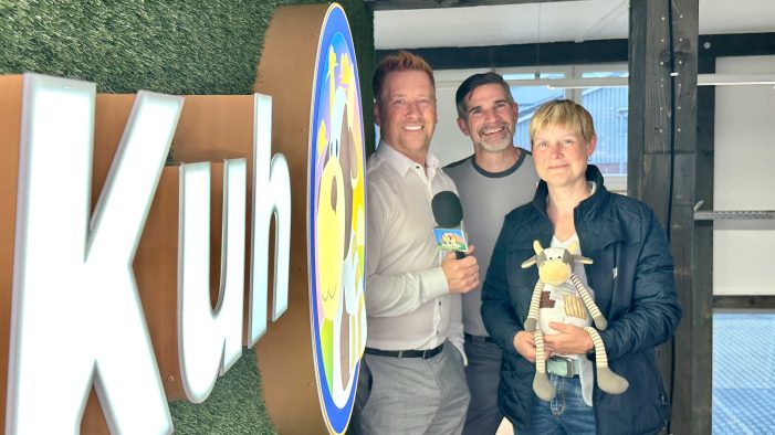 Highlight im Set: Das „Trude Kuh“ Logo strahlt im Obergeschoss
