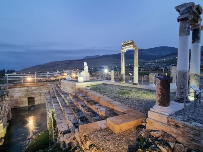 27 historische Stätten im Reiseland Türkiye werden für nächtliche Besuche geöffnet