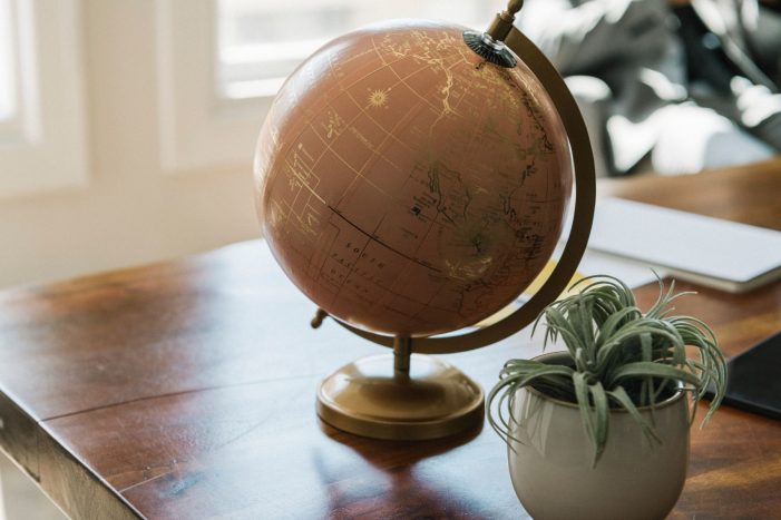 Media Exklusiv Erfahrungen: Die besten Materialien für Standgloben Media Exklusiv Erfahrungen: Die besten Materialien für Standgloben