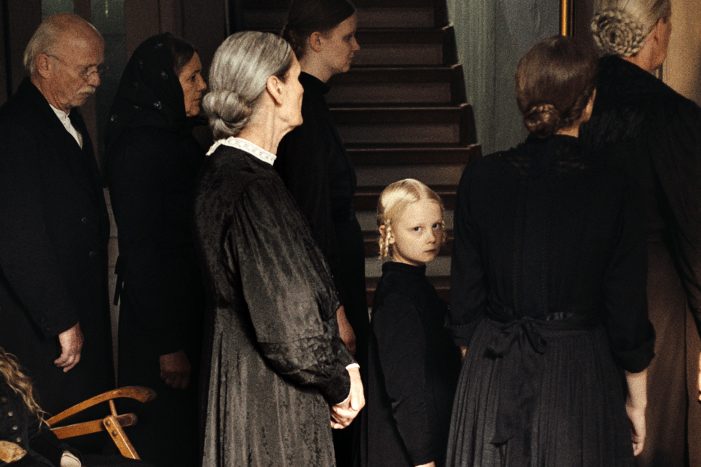 Von Cannes nach Butzbach: Vorpremiere von „In die Sonne schauen“ am 7.8. im Open Air-Kino