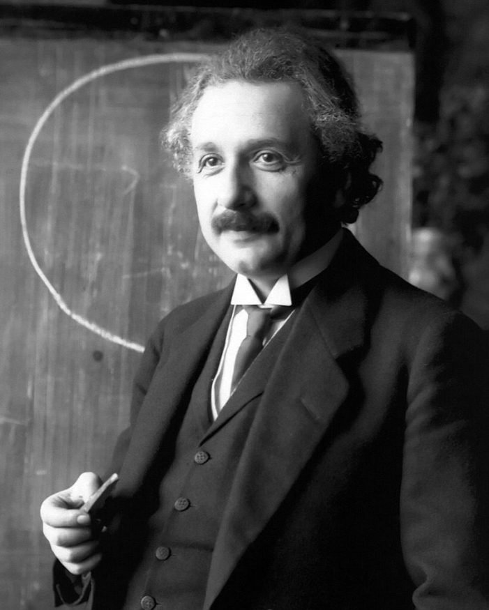 „Was für eine Welt könnten wir bauen, wenn wir die Kräfte, die ein Krieg entfesselt, für den Aufbau einsetzten.“ Albert Einstein