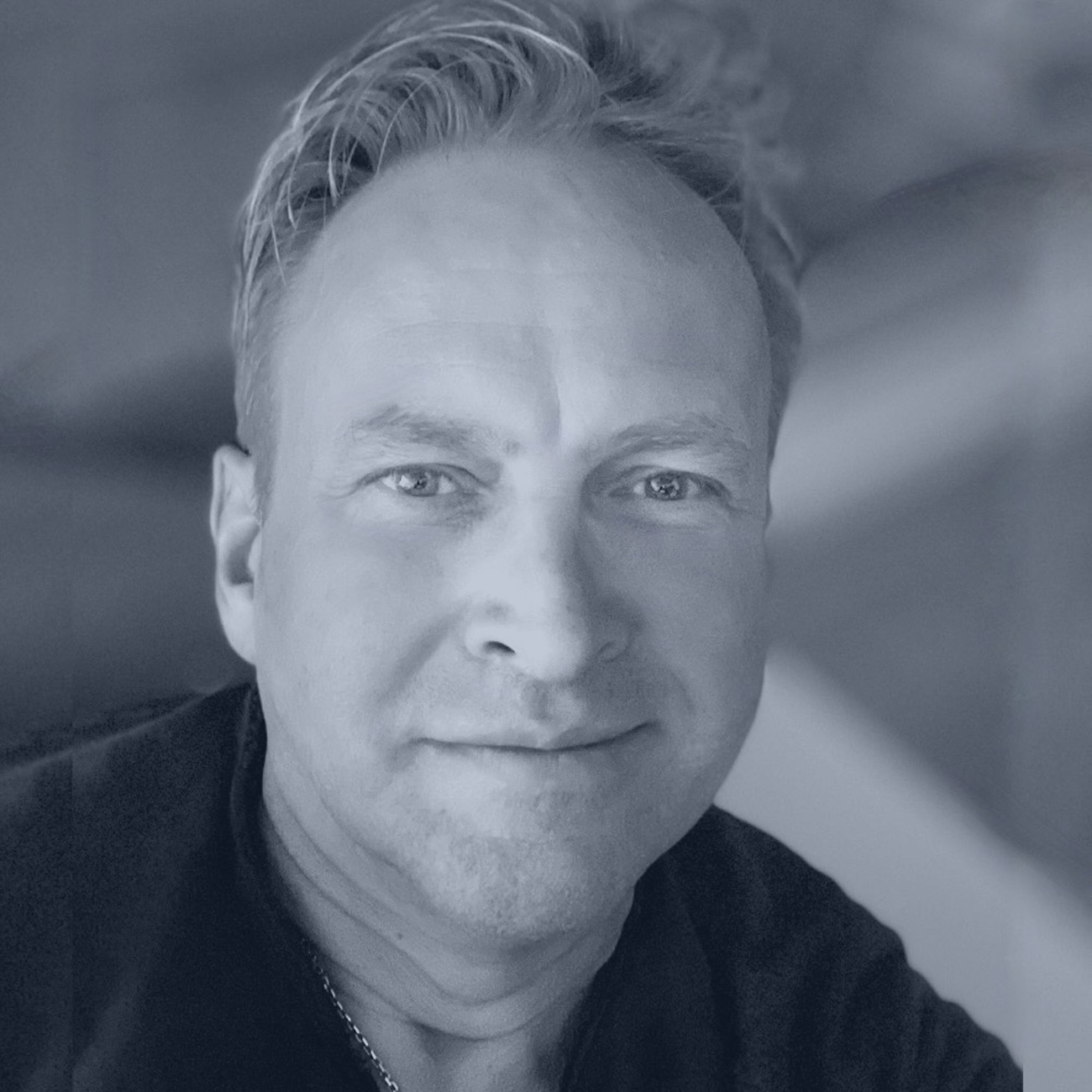 Different Kind of Blue: Christof Hintze
