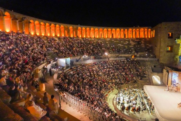 32. Aspendos Opern- und Ballettfestival in Türkiye eröffnet 32. Aspendos Opern- und Ballettfestival in Türkiye eröffnet