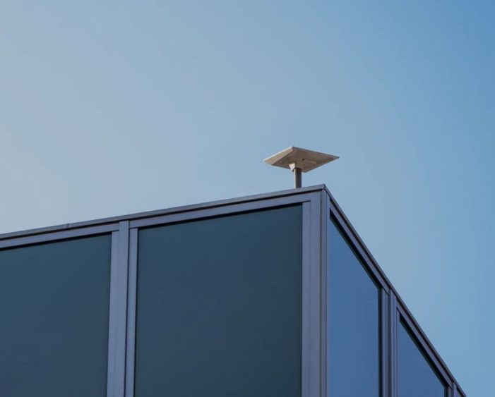 Starlink revolutioniert Business-Kontinuität: Wie Satelliten-Internet Unternehmen vor Ausfällen schützt