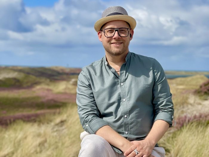 Christian Deussen besingt den „Morgen danach“