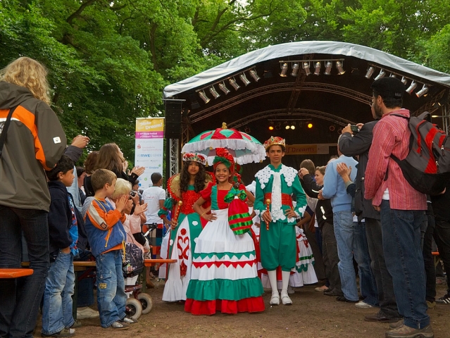 11. Welt-Kindertheater-Fest 2010 in Lingen mit beeindruckender Abschluss-Veranstaltung beendet