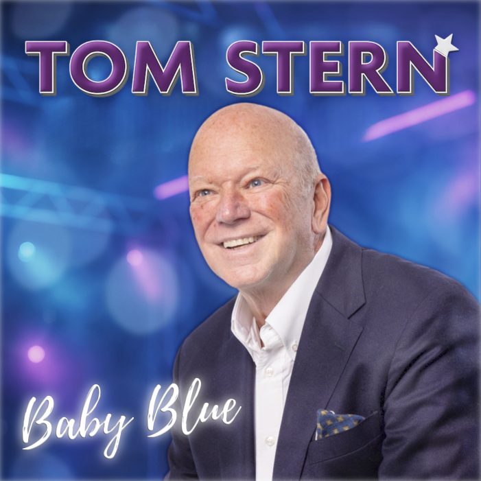 Tom Stern besingt hingebungsvoll sein „Baby Blue“