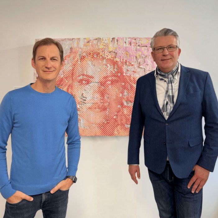 Kunst im Unternehmenskontext. Erste Umsetzung zum Weltfrauentag mit Vernissage in Mönchengladbach