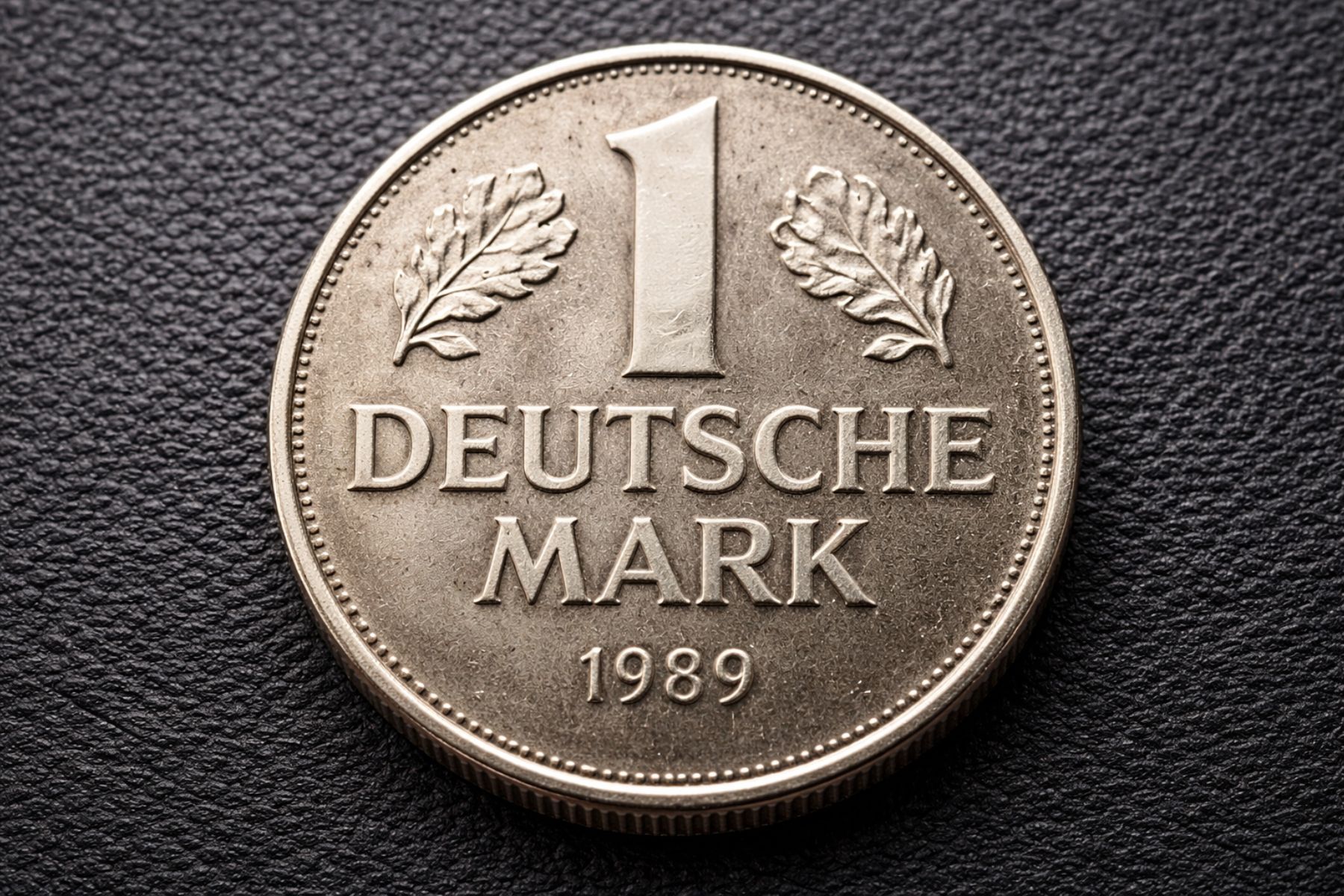 Von der DDR-Mark zur D-Mark: Media Exklusiv über die letzten Währungen vor der Wiedervereinigung Von der DDR-Mark zur D-Mark: Media Exklusiv über die letzten Währungen vor der Wiedervereinigung