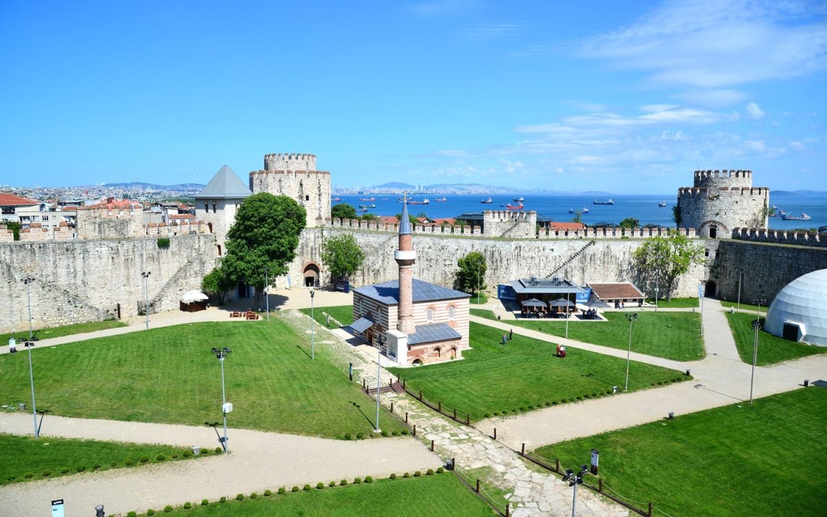 Jenseits der Sehenswürdigkeiten: Verstecktes Kulturerbe in Yedikule und Samatya entdecken