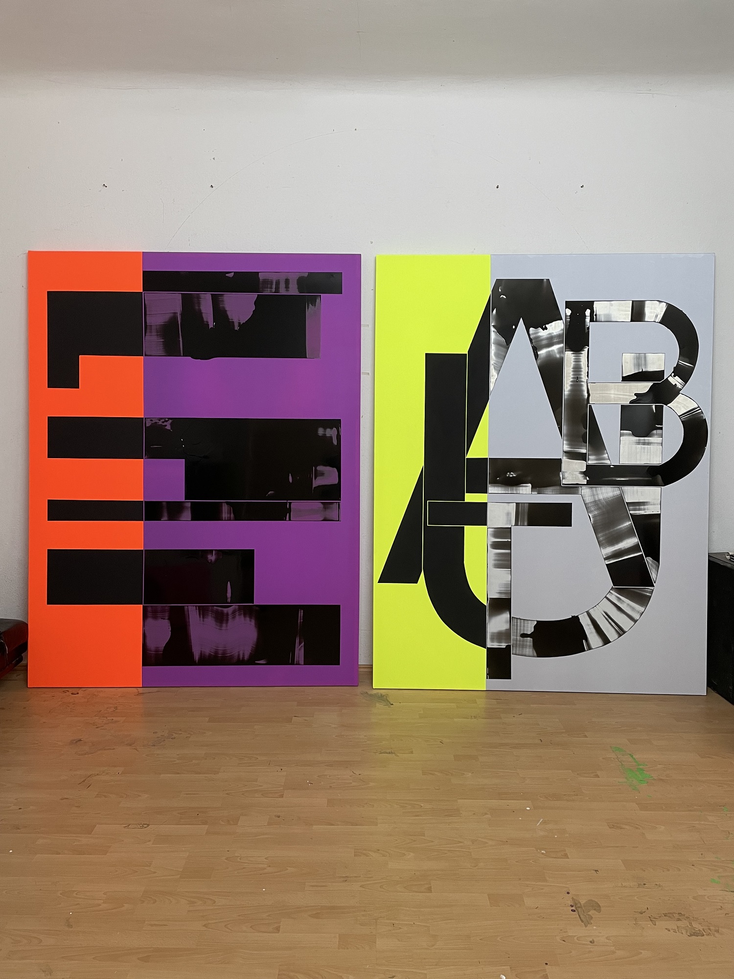 „Take the next step – not the same mistake“ heißt die neue Ausstellung in Berlin des Malers Frank Ahlgrimm