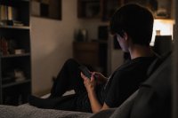 Digitales Wohlbefinden von Jugendlichen: JIMplus-Studie 2026 zeigt, wie stark Social Media Konzentration und Erholung beeinflusst