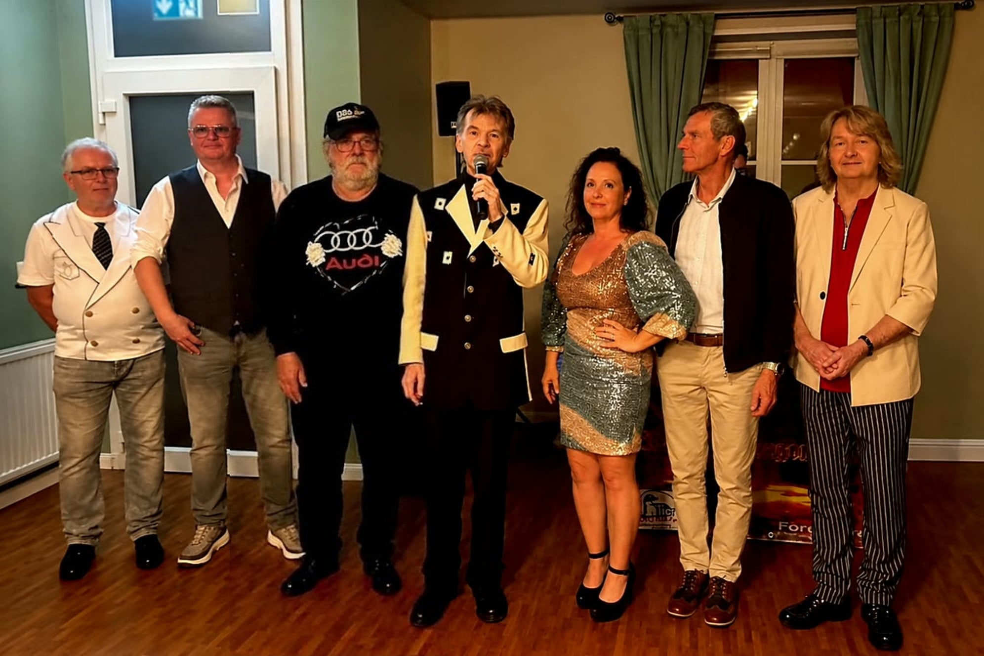 Mike Dee und seine Schlager- und Oldieparty mit Live-Premieren Mike Dee und seine Schlager- und Oldieparty mit Live-Premieren
