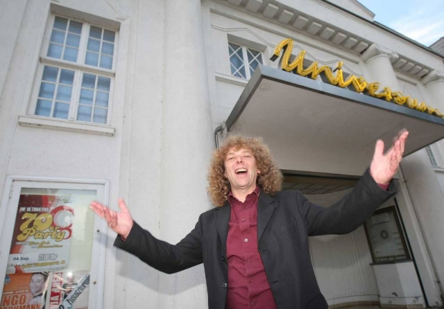 Licht aus?Spot an! – Universum Bünde feiert 70er-Jahre-Party
