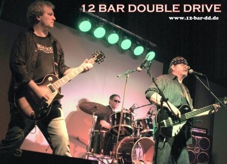 12 BAR DOUBLE DRIVE eröffnen die 5. Angermünder Bluesnacht am 6. August 2011, im Finale: ENGERLING