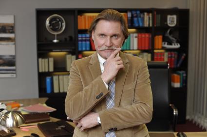 Nah dran, mittendrin: TV-Anwalt Ingo Lenßen eröffnet neues Büro in Essen / Start der neuen Ermittlerserie „Lenßen“ am Montag, 5. März 2012, um 18.30 Uhr in SAT.1