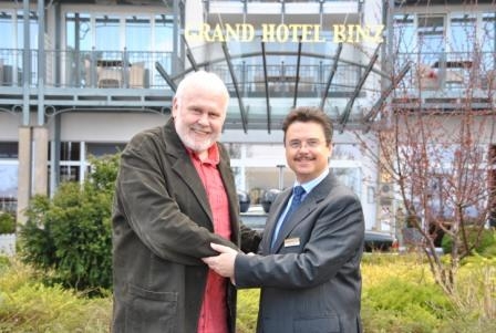 Gunther Emmerlich singt und liest   am 16.05.2012 um 20.30 Uhr im Grand Hotel Binz
