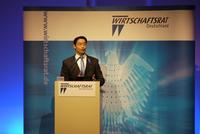 Rösler regt sich auf