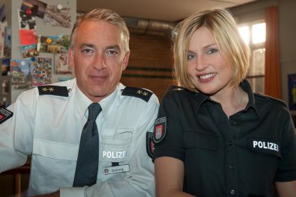 Christoph M. Ohrt als neuer Revierleiter in der ZDF-Polizeiserie „Notruf Hafenkante“ (BILD)