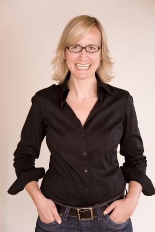 Anne Weller: Wie schön, ich kann Sie lächeln hören! Anne Weller: Wie schön, ich kann Sie lächeln hören!