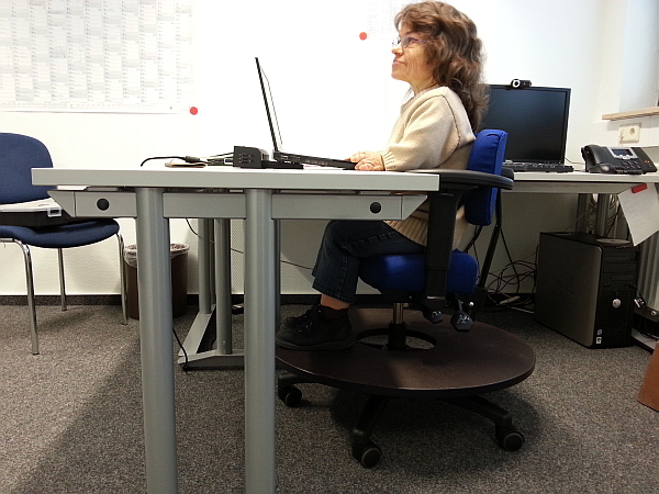 DAVID – Ergonomischer Bürodrehstuhl für Menschen mit Kleinwuchs