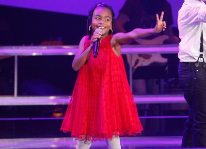 Singt sich Schweizerin Chelsea (8) am Freitag in das Finale von „The Voice Kids“? (BILD)
