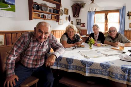 ZDF-Fernsehfilm „Mein Vater, seine Freunde und das ganz schnelle Geld“/ 
Posse mit Uwe Ochsenknecht, Sigi Zimmerschied und Gabriel Raab (BILD)