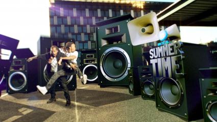 Neue RTL II Sommer-Kampagne mit Superstar Madcon feat. Kelly Rowland / Neue Werbetrenner und Image-Trailer mit der norwegischen Band / Auftritte bei „Köln 50667“ und „Bash! – Die Party deines Lebens“ (BILD)