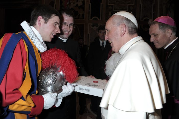 Papst Franziskus ist süßen Sünden nicht abgeneigt