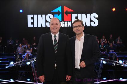 SPD-Kanzlerkandidat Peer Steinbrück im SAT.1-Polittalk „Eins gegen Eins“ (BILD)