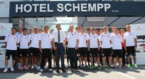 FCA startet mit neuem Mannschaftshotel  in die Bundesligasaison 2013/14