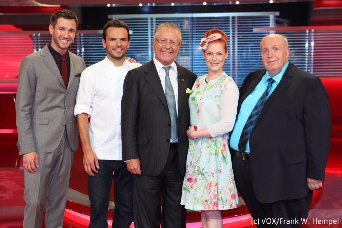 Neues Rezept am Sonntagabend – „Grill den Henssler – die neue Kocharena“ ab 29. September 2013 um 20:15 Uhr bei VOX (BILD)