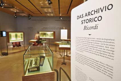 Bertelsmann eröffnet Verdi-Ausstellung „Unternehmen Oper“ in Berlin (BILD)