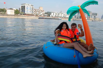 „Harro, hau Rhein!“ – und gönn– Dir ein Kölsch! (BILD)