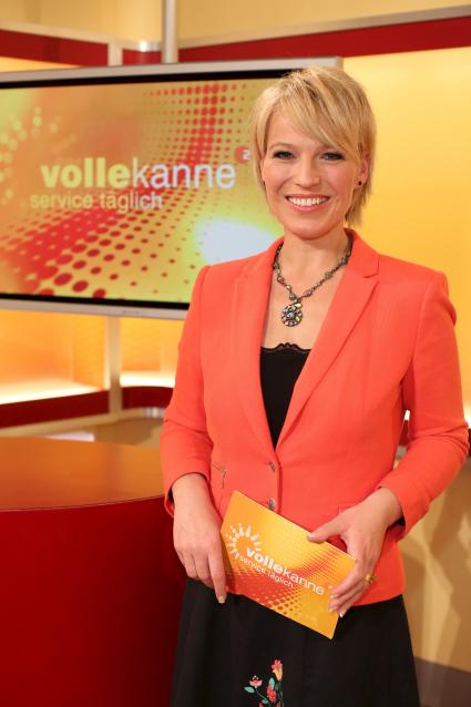 Andrea Ballschau feiert Zehnjähriges /
Seit einem Jahrzehnt für ZDF-Magazin „Volle Kanne“ im Einsatz (BILD)
