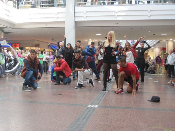 Wie aus dem Nichts – Flashmob in Innsbruck