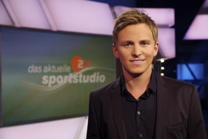 Jochen Breyer feiert Premiere im „aktuellen sportstudio“ des ZDF (FOTO)