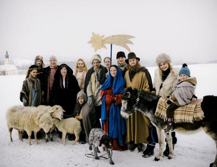 ZDF-Komödie „Beste Bescherung“ / 
Dritter Film der Familiengeschichte mit Friedrich von Thun und Sophie von Kessel (FOTO)